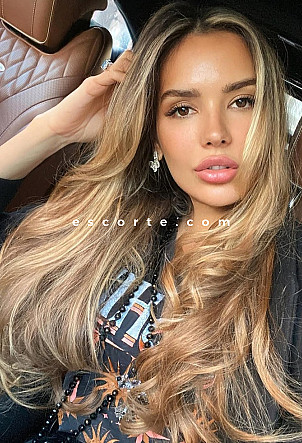 MANDELL - Girl escort Paris