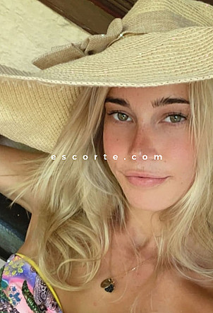 GAZTEIN - Girl escort Paris