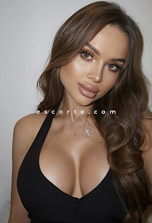 ELISHA - Girl escort Paris