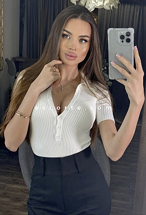 ELISHA - Girl escort Paris