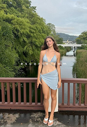 LILA - Girl escort Paris
