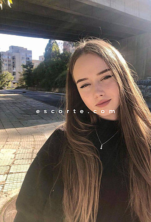 DUZIKA - Girl escort Paris