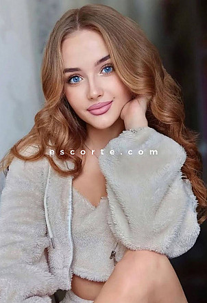 BIRT - Girl escort Paris