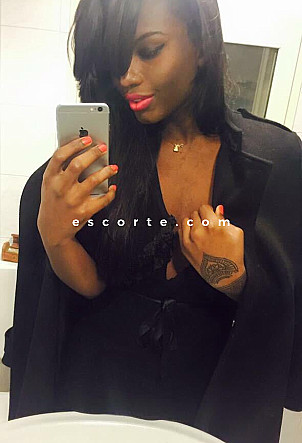 Flavia - Transsexuels escort Saint Tropez