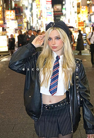 ODETTI - Girl escort Paris