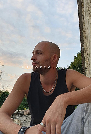 Dom - Males escort Tours