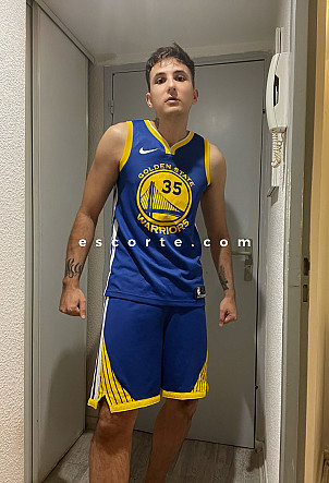 Lucca Alpha - Hommes escort Lyon