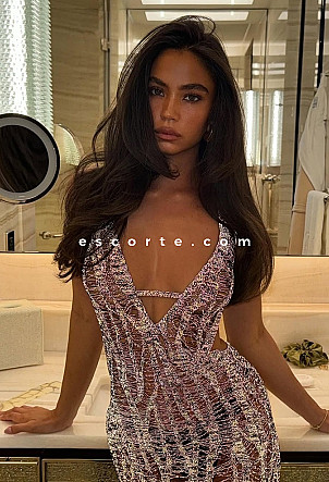 ANDER - Girl escort Paris