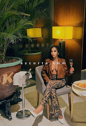 PIDDY - Girl escort Paris