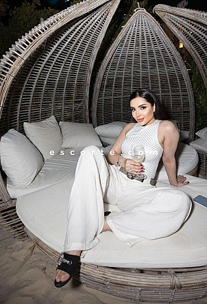 Nasi - Girl escort Paris