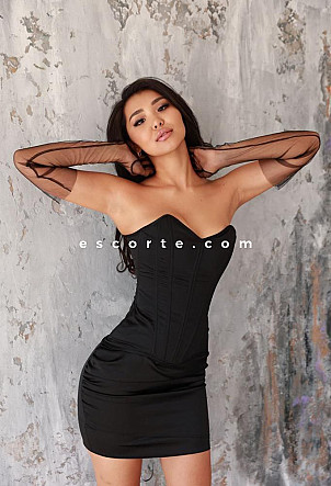 Zhanna - Girl escort Paris