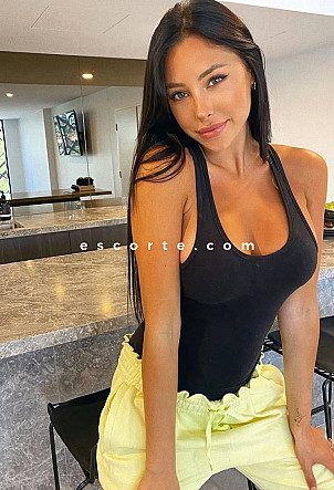 VALORIE - Girl escort Paris