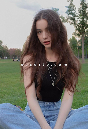 SEEMA - Girl escort Paris