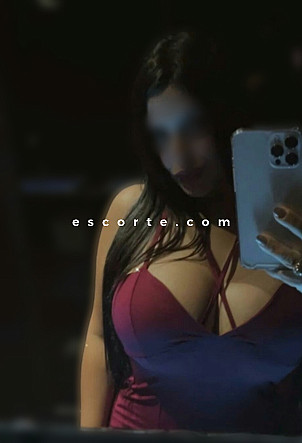 Deysi - Girl escort Paris