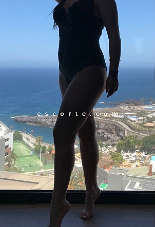 Sofia - Girl escort Paris