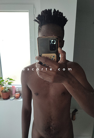 Darris - Males escort Angers