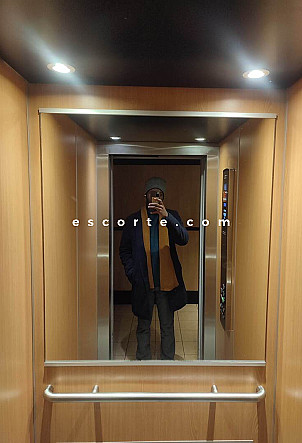 Darris - Males escort Angers