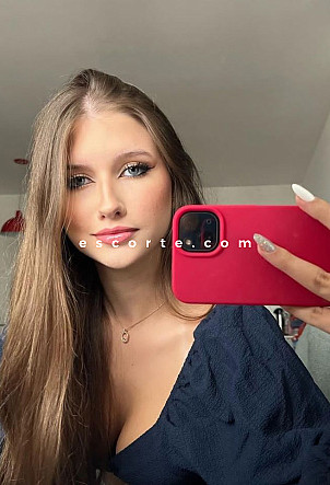 KRIZIA - Girl escort Paris