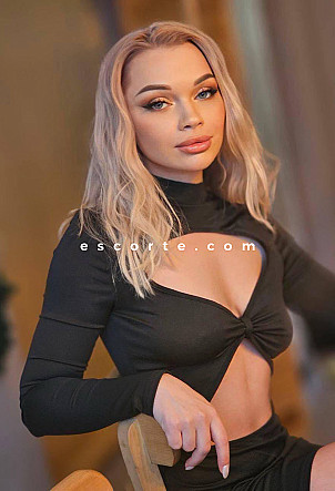 Cassie - Girl escort Paris