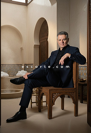 Camille - Males escort Biarritz