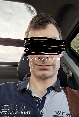 Nicolasdu076 - Hommes escort Valence