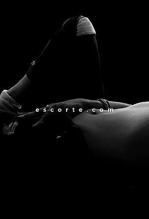 Desirable - Girl escort Istres