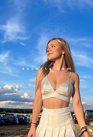 MIRAYN - Girl escort Paris