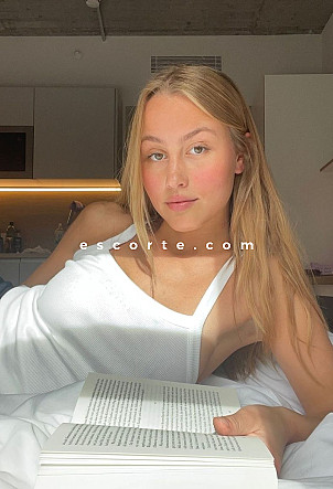ERIS - Girl escort Paris