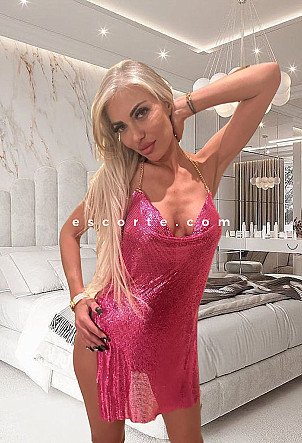 Bella - Girl escort Cannes