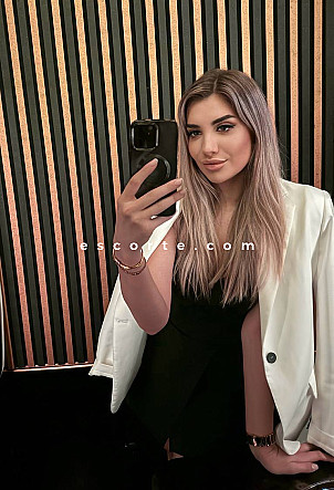 Celine - Girl escort Monaco Monte Carlo