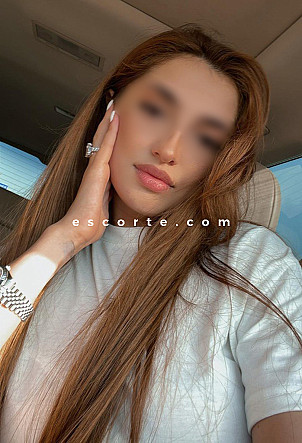 Daria - Girl escort Paris