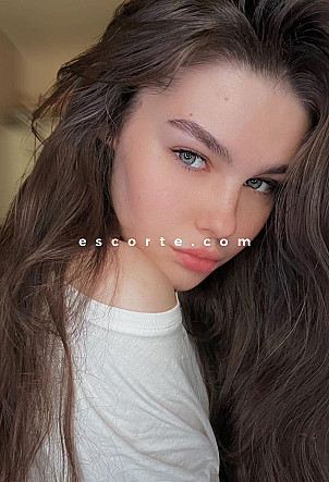 TALIYAH - Girl escort Paris