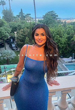 Rose - Girl escort Paris