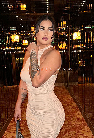 Rose - Girl escort Paris