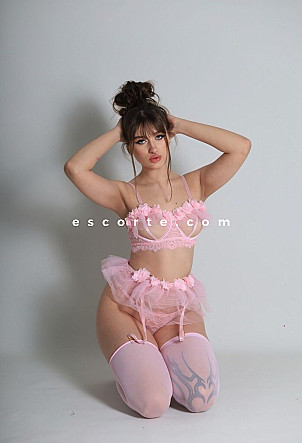 Niki - Girl escort Paris