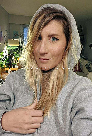 Vasseh - Girl escort Paris