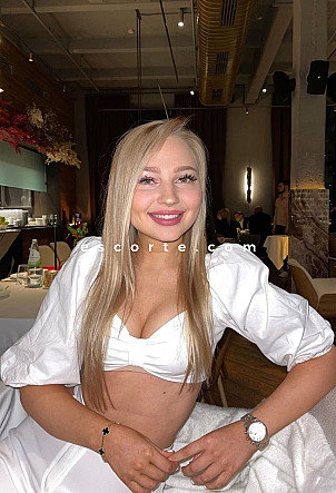 BRIGID - Girl escort Paris