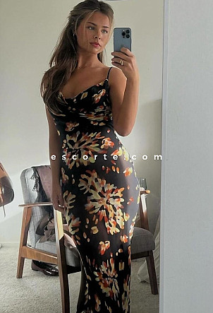 ELMARIE - Girl escort Paris