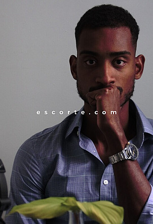 Aphelie - Hommes escort La Roche-sur-Yon