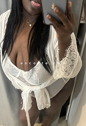 Aicha - Girl escort Cergy