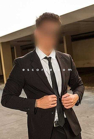 Luccas - Males escort Rouen