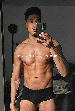 Dracoxxl - Males escort Paris