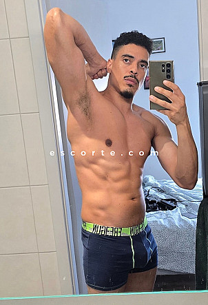 Dracoxxl - Males escort Paris