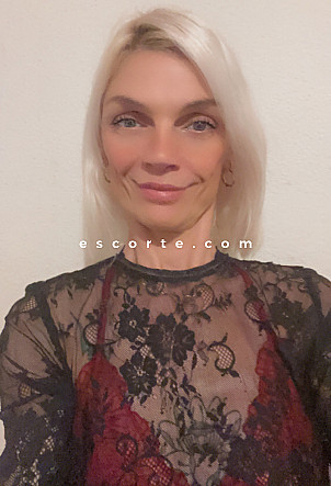 blanka - Girl escort Mont-de-Marsan
