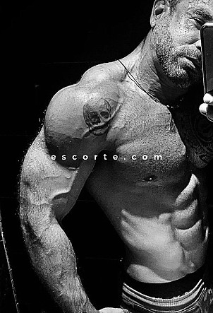 ToyBoy - Hommes escort Cannes