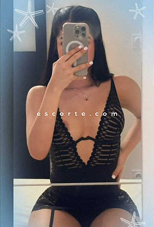 MelanieBelle - Girl escort Chelles