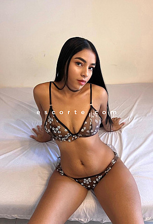 Nayara - Males escort Nantes