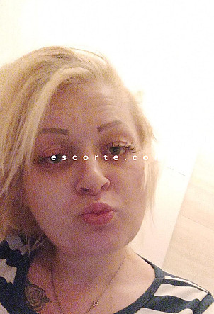 Klara - Hommes escort Argenteuil