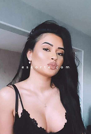 Diamanta - Girl escort Saint-Étienne