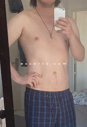 Tomate - Males escort Rennes